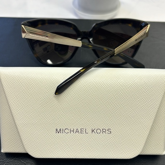 Michael Kors "Palomai" 55mm Cat Eye Frame Sunglasses w/ Case - Picture 2 of 3